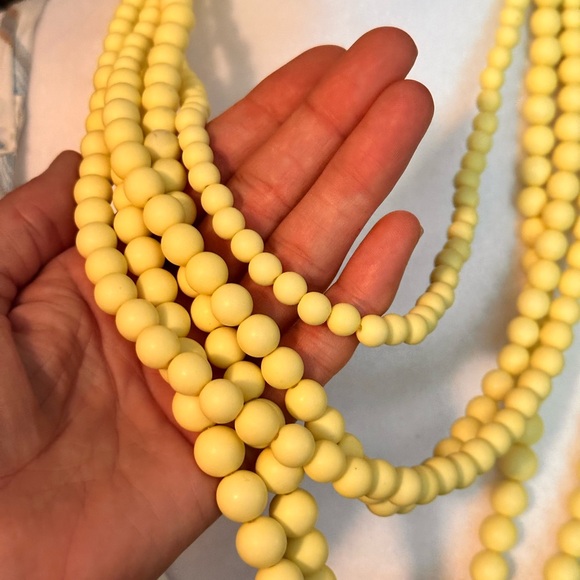 273A Lisa E Multilayer Sunflower Yellow Five Graduated Beaded Gold tone Necklace - Picture 3 of 6